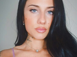 Alt Girl Layla Forbes